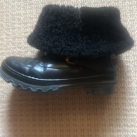 Burberry Sport real shearling nylon leather trim boots rubber sole size 40 9 euc - Picture 5 of 16